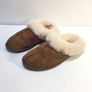 NWOB Ugg Women's Moraene Suede Slippers 1007703